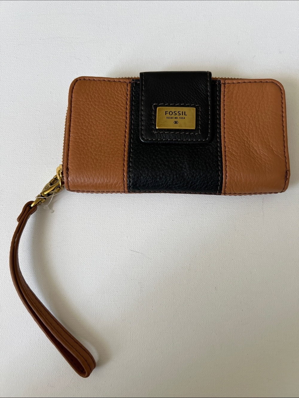 Fossil Black and Brown Leather Wristlet Wallet